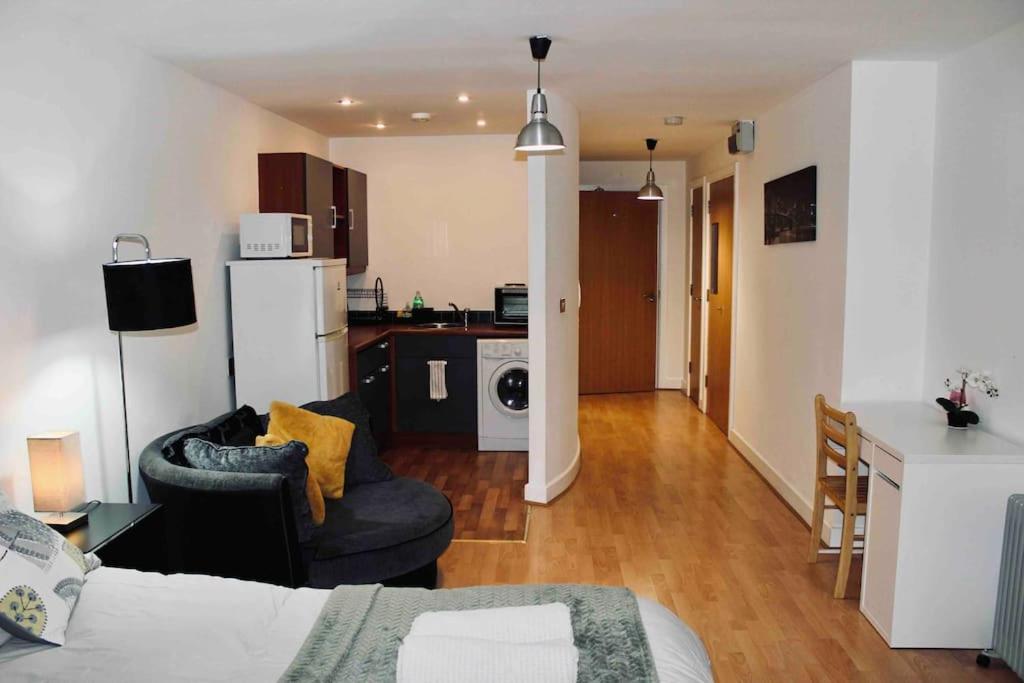 ברמינגהאם Modern City Central Studio Apt מראה חיצוני תמונה